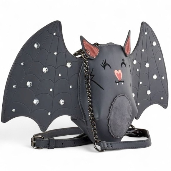 Betsey Johnson XOBat Just Wingin' It" Kitsch Novelty
Bat 🦇 crossbody bag.
NWT - Picture 1 of 10